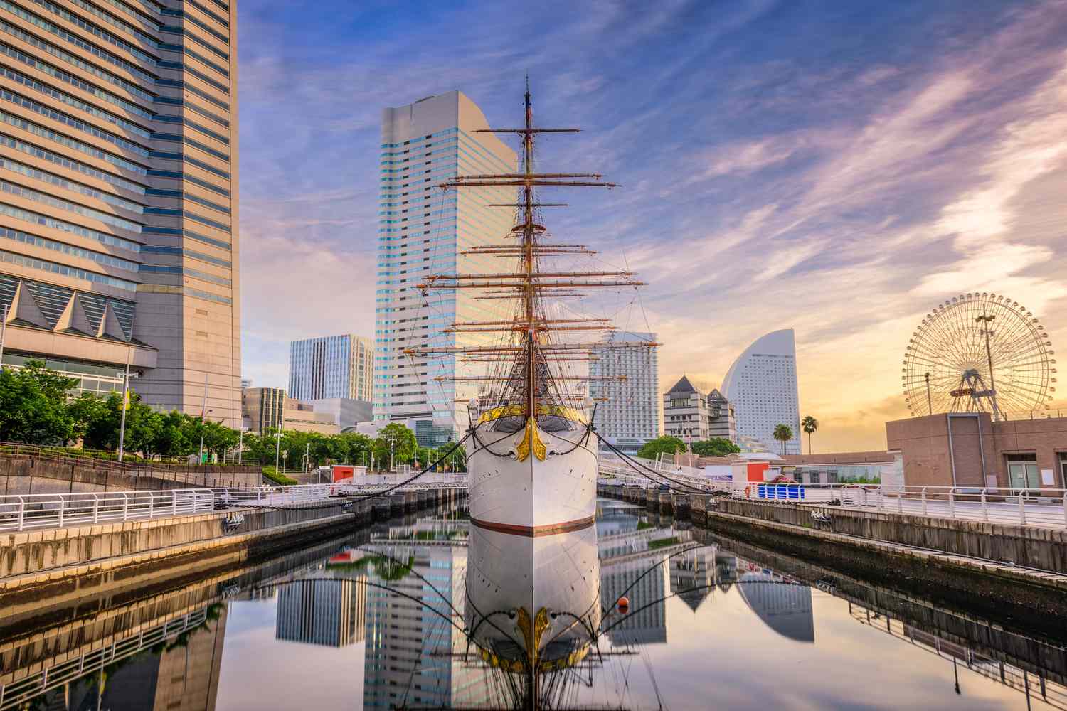 Yokohama Travel Guide: Best Things to Do & Local Tips