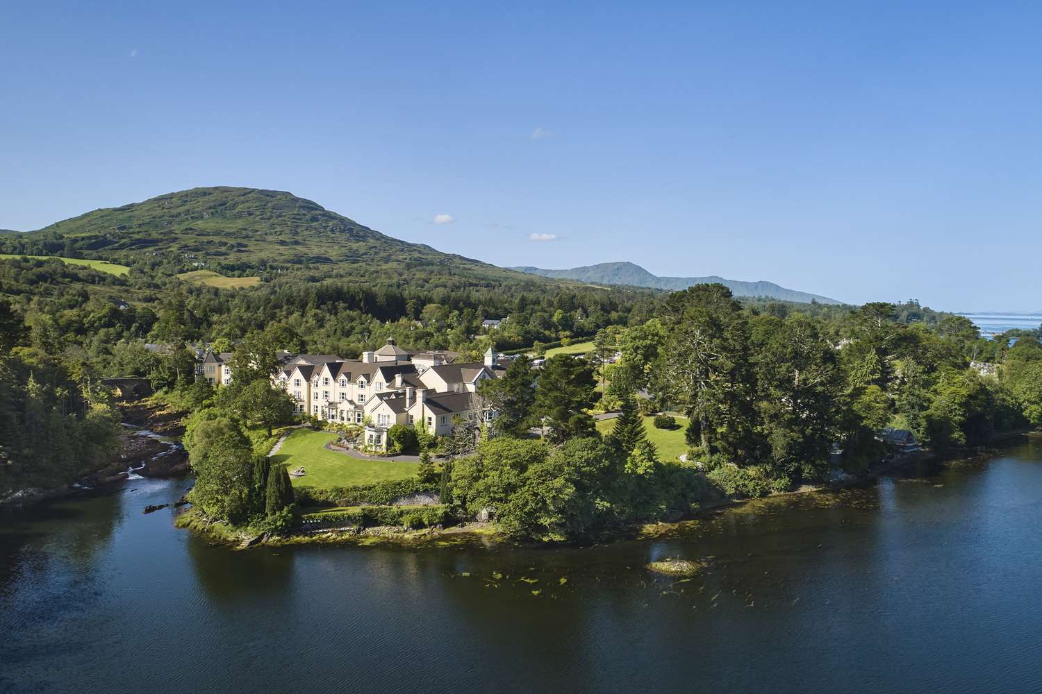 Ireland Family Travel: Multi-Gen Trip Guide for 2026