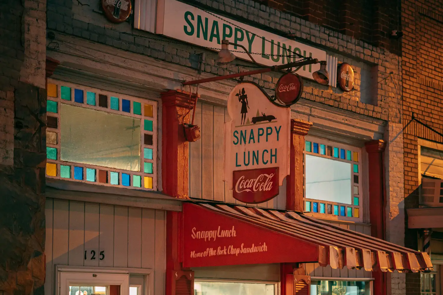 The colorful and iconic exterior of the Snappy Lunch restaurant in Mount Airy.
