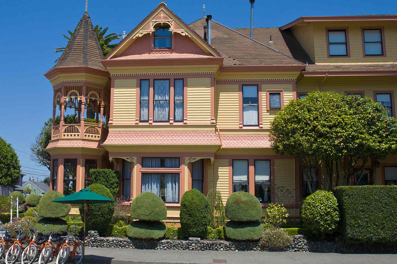 Ferndale California Guide: Redwoods & Victorian Charm